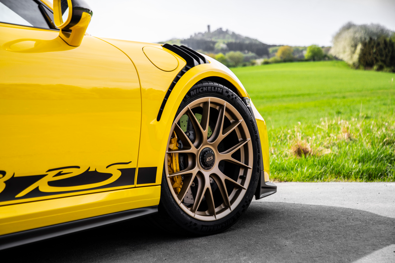 Illustration for article titled Put These Very Good 2019 Porsche 911 GT3 RS Photos In Your Life